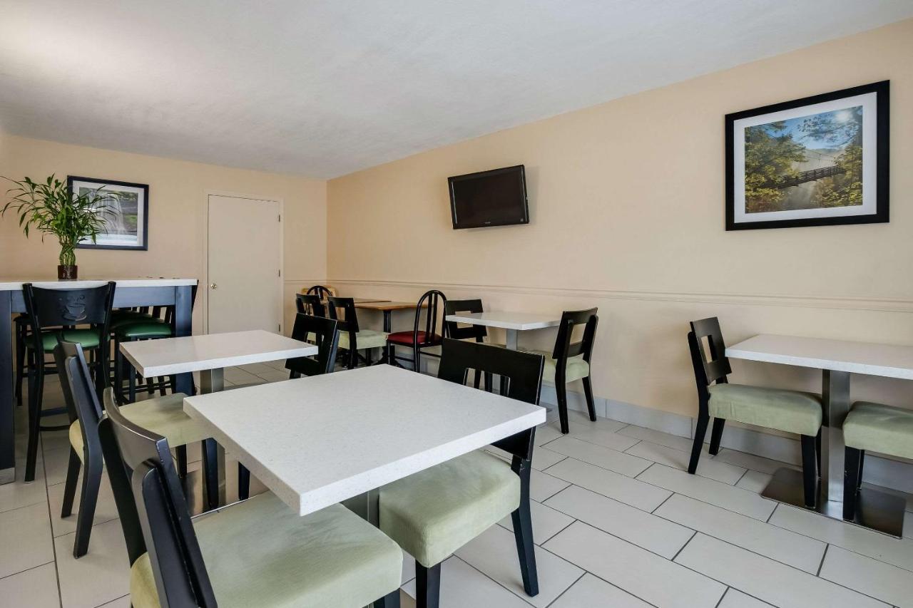 Quality Inn & Suites Mt Chalet Клейтон Экстерьер фото