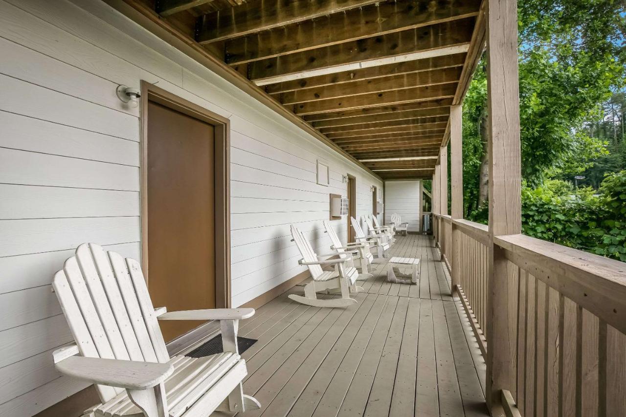 Quality Inn & Suites Mt Chalet Клейтон Экстерьер фото
