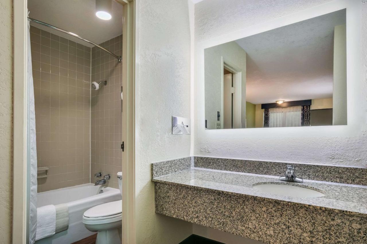 Quality Inn & Suites Mt Chalet Клейтон Экстерьер фото